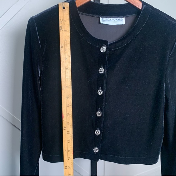 Black Velvet Long Sleeve Cropped Cardigan Sweater Size Medium - Picture 10 of 10